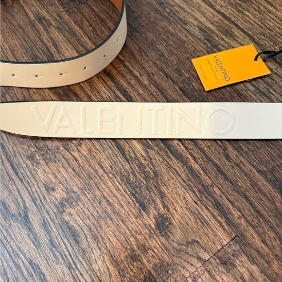 VALENTINO BY MARIO VALENTINO
Bessy V-Logo Embossed Leather Belt main image 4